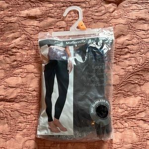 Brand new maternity leggings size medium